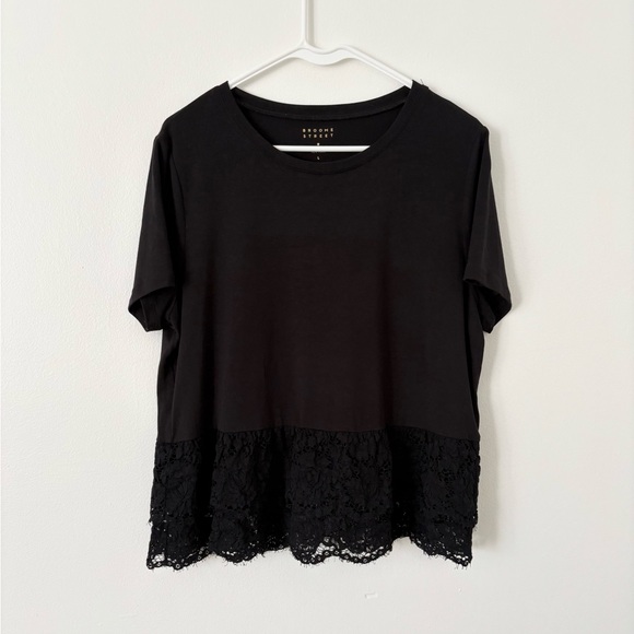 Kate Spade Broome Street Black Lace Flounce Short Sleeve Tee Size Large - Picture 2 of 6